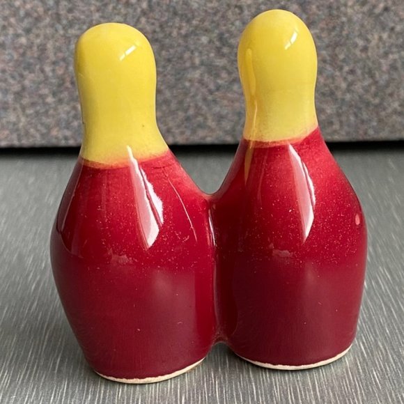 Rare Vintage Salt & Pepper Shakers, Boy w/Bowling Ball & Pins. Made in Japan - Picture 8 of 10